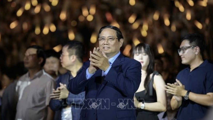 Prime Minister attends “V Fest – Vietnam Today” music festival